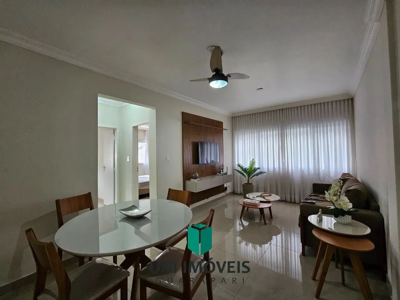 Oportunidade ! Apto mobiliado, 2 quartos/1 suíte , sala 2 ambientes , há 50 mts da Praia d