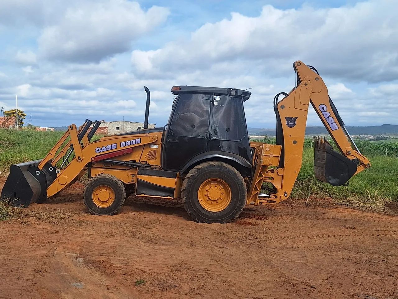 Case 580N 4x4 ano 2012 - Foto 4