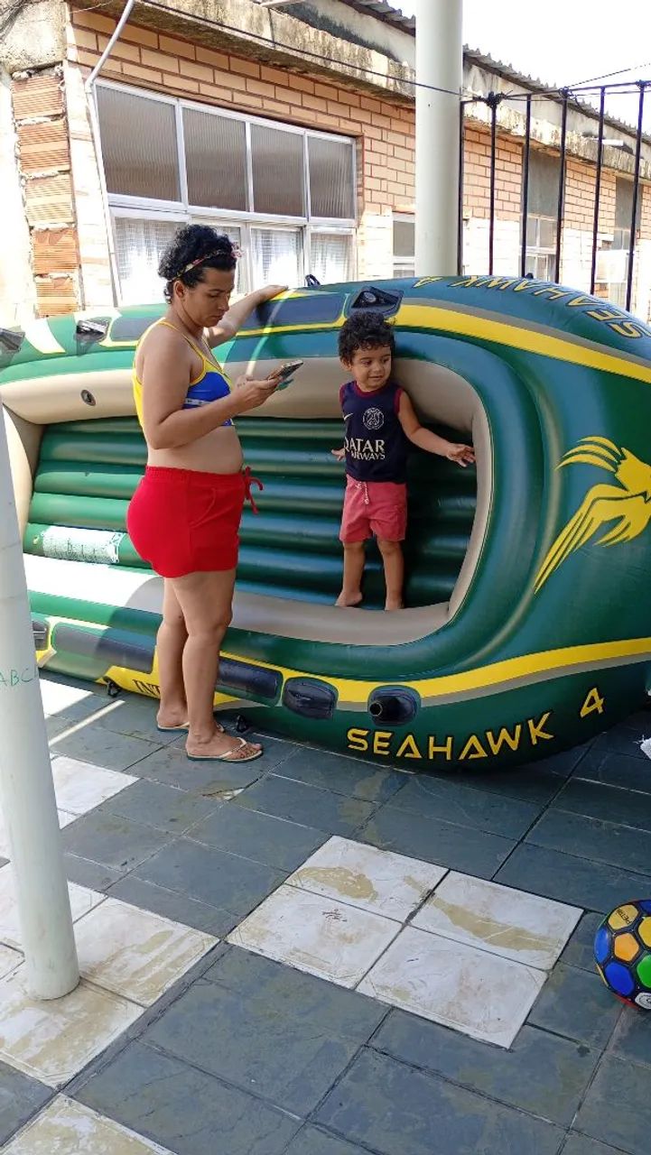 Bote inflável 4lugares com remos e bomba de encher 700,00 lazer e pesca aceito cartão  - Foto 3