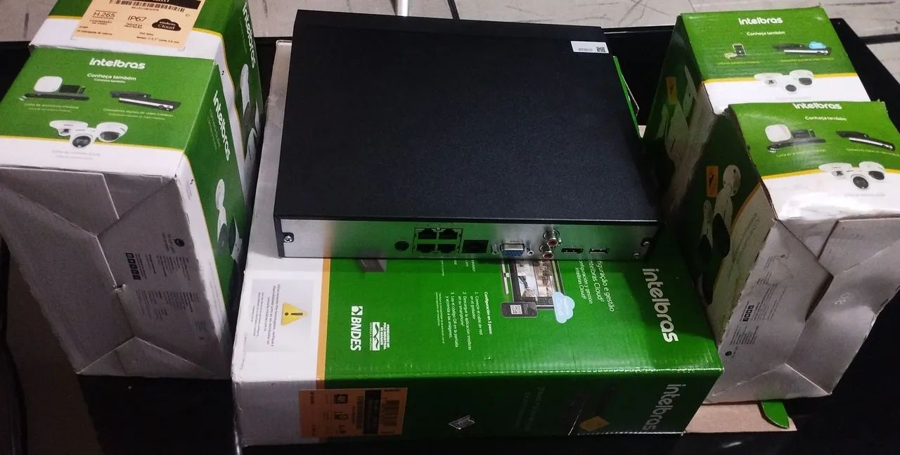 Kit INTELBRAS de câmeras 04 CANAIS novo64303159964801121