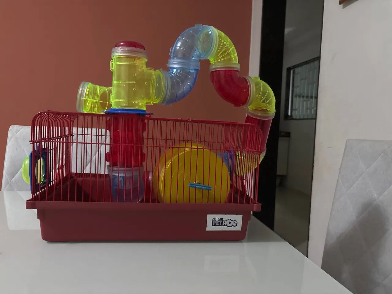 Gaiola de luxo para hamster com pouco tempo de uso 