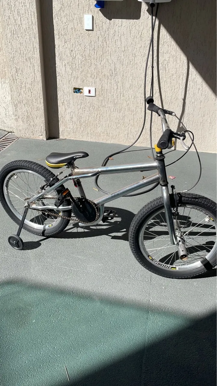 Bicicleta Aro 20 com Rodinhas