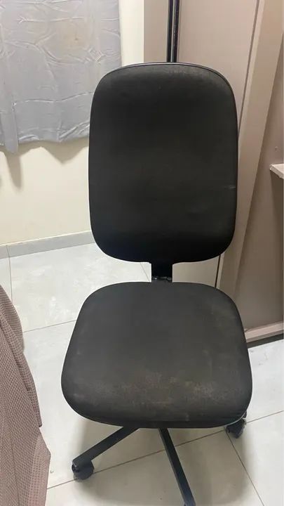 Cadeira de Escritório Giratória com Rodas - Foto 2