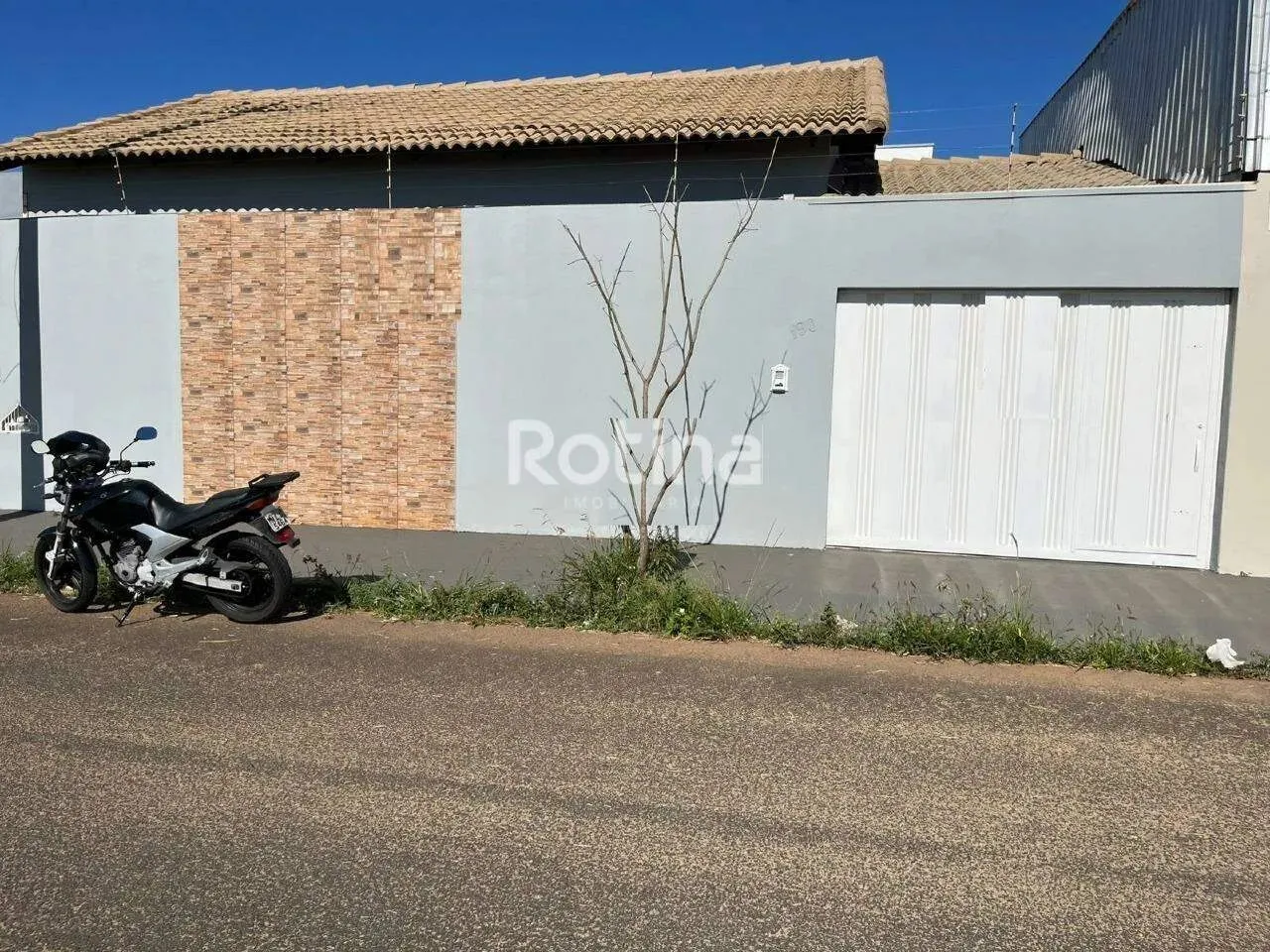 Casa para alugar, 3 quartos, Jardim Ipanema - Uberlândia/MG - Rotina Imobiliária