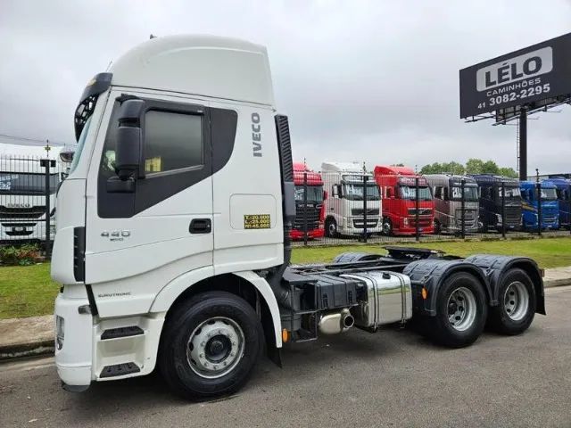 Iveco Hiway 440 6x2 Ano 2017 Teto Alto automático Suspensão Mola - Foto 4