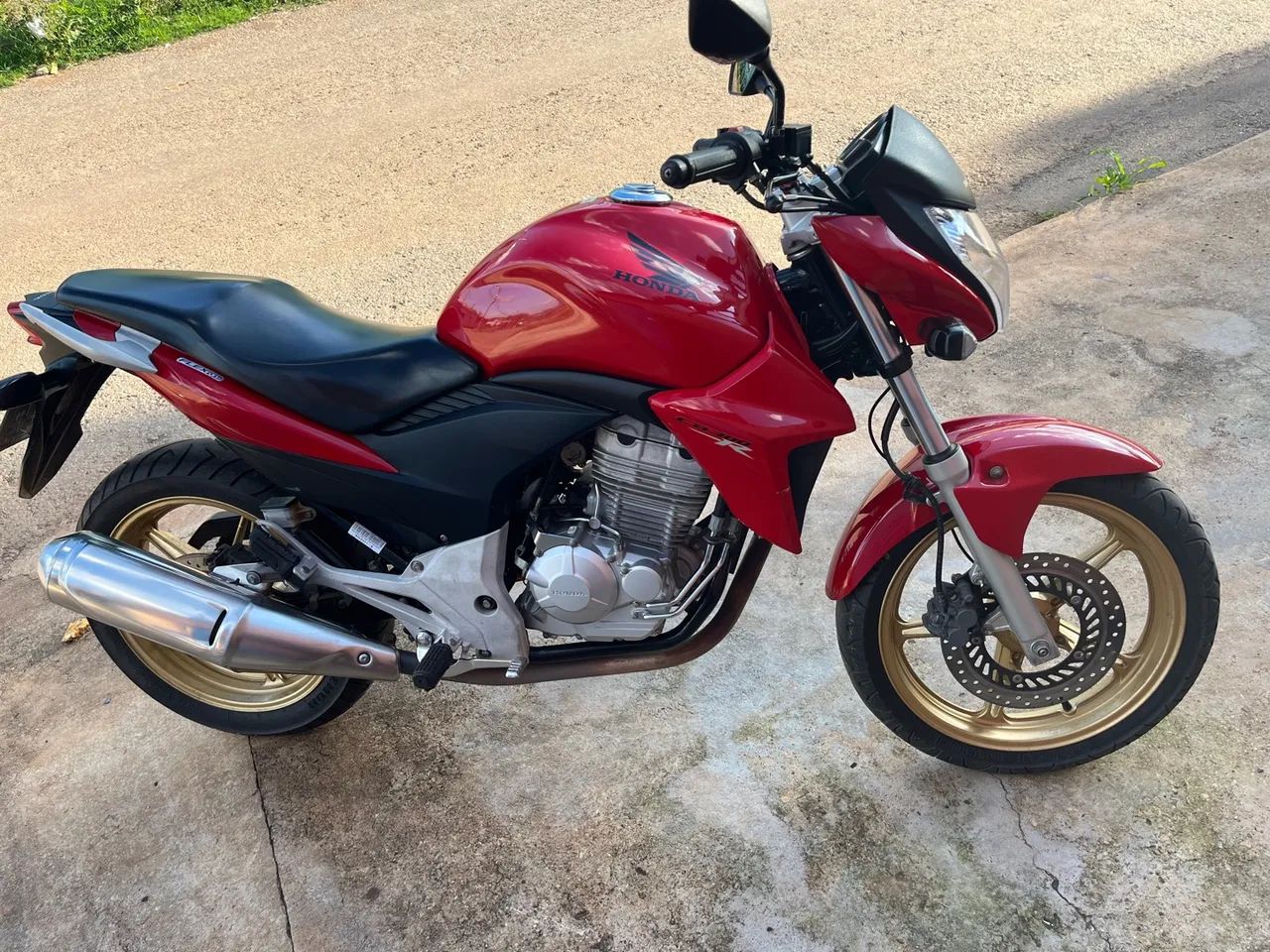 OPORTUNIDADE CB-300 2015
