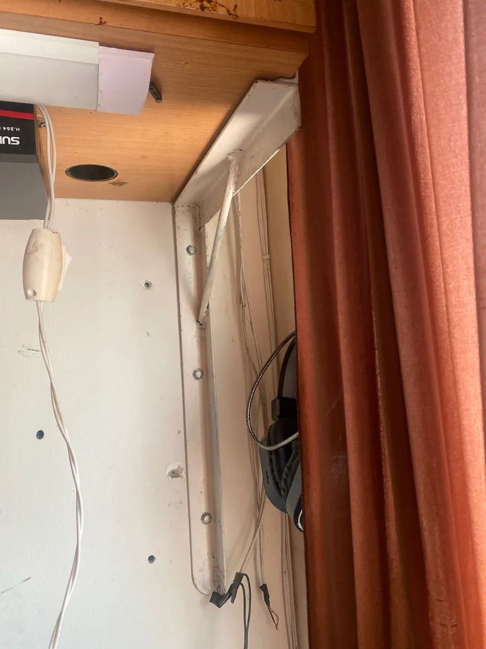 Armário suspenso com suporte - Foto 2