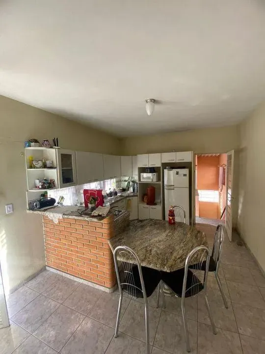 Casa para Venda em Votorantim, Vossoroca, 2 dormitórios, 3 banheiros, 3 vagas