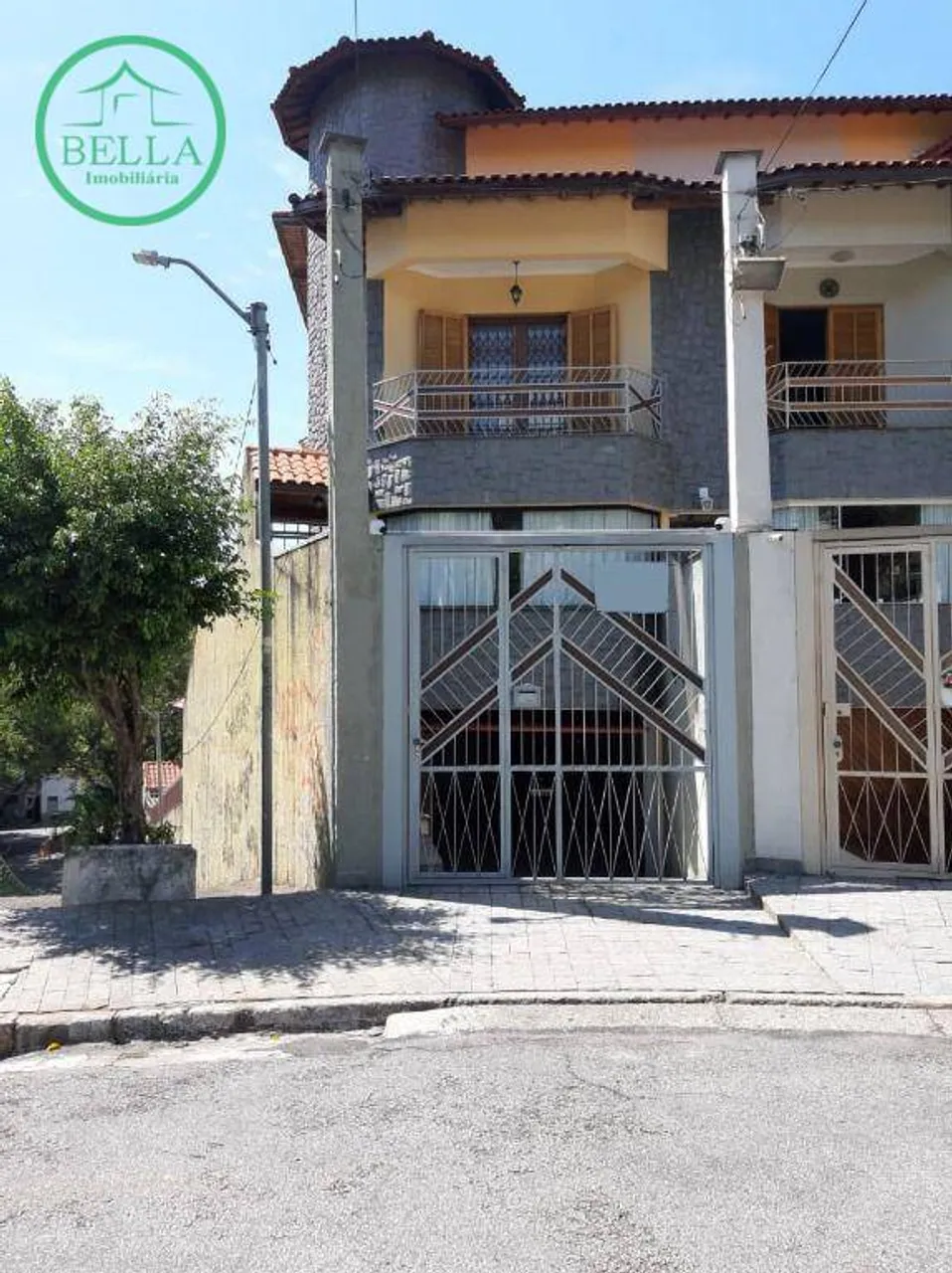 Ótimo sobrado à venda no City Pinheirinho