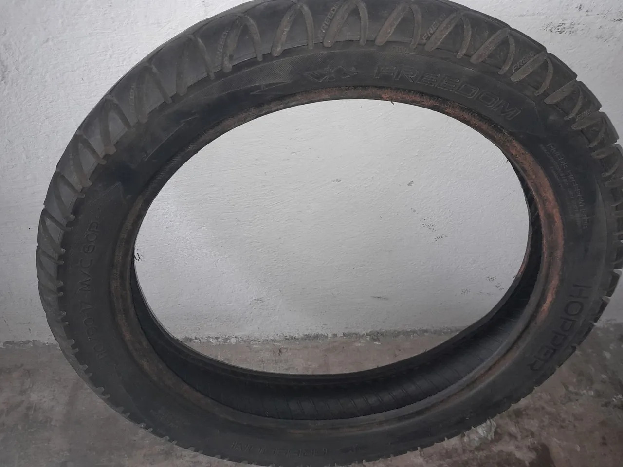 Pneu traseiro aro 17 Bros 125/150/160