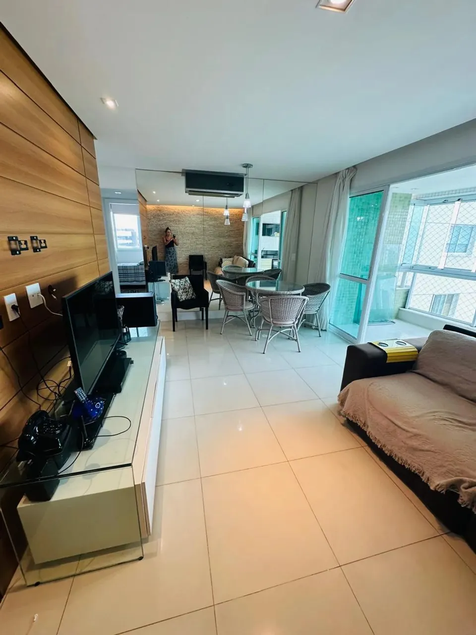 Imóvel para venda tem 83 metros quadrados com 2 quartos em Alphaville I - Salvador - BA