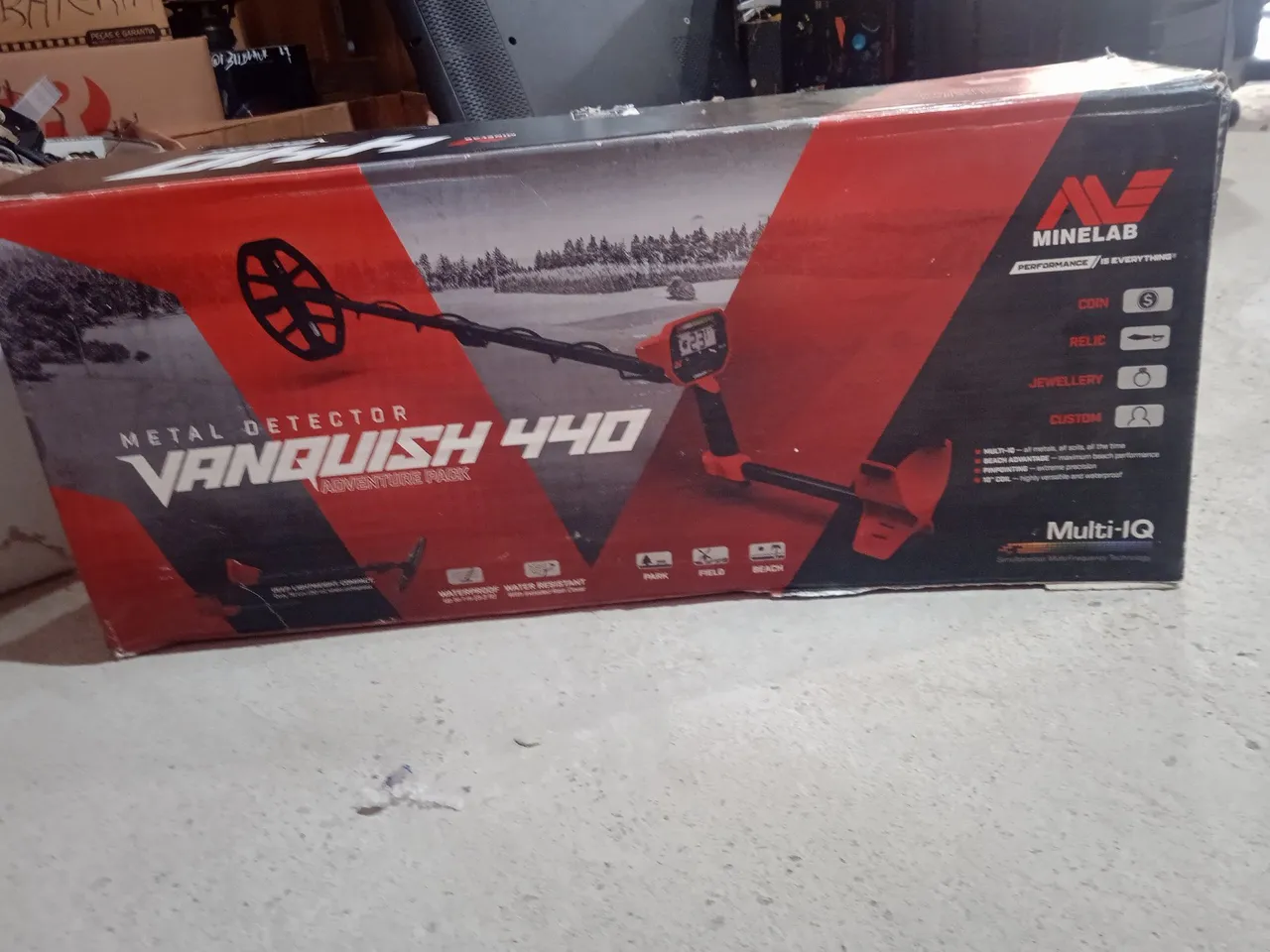 Detector de Metais Vanquish 440 Minelab Adventure Pack