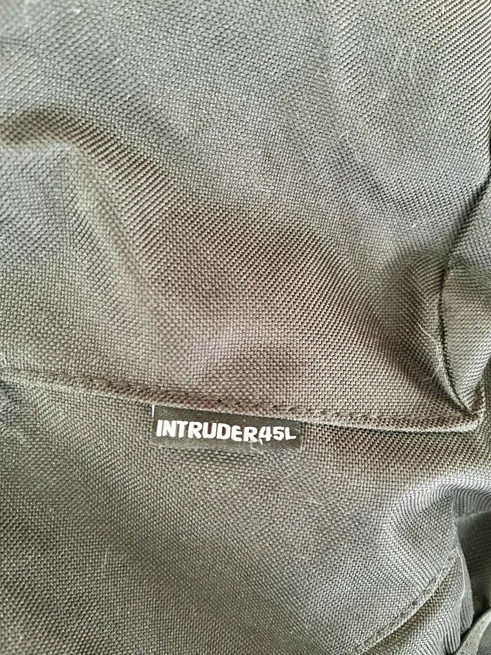 VENDO MOCHILA NTK NAUTIKA INTRUDER 45 L PRETA - Foto 5