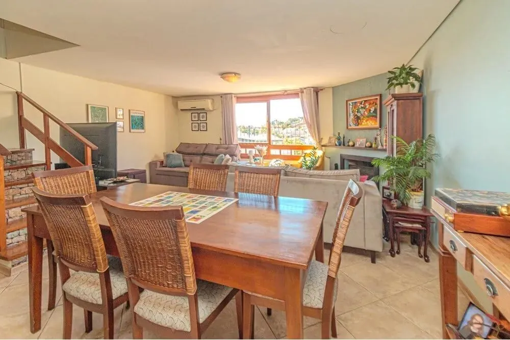 Casa de 166.0m² no bairro Chácara das Pedras, com