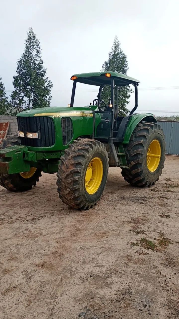 Trator 7515 John Deere Ano 2009 com gradão