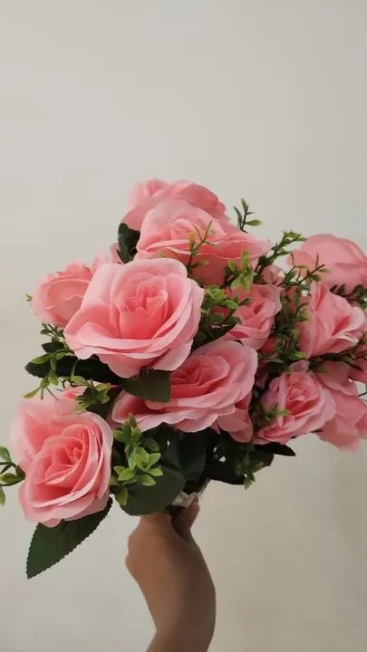 Kit 5 Buquês com 5 rosas artificiais para decoração + 1 saco de musgo