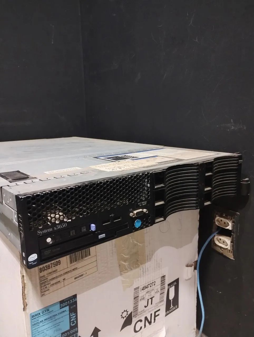 IBM X3650 Server64231141367041120