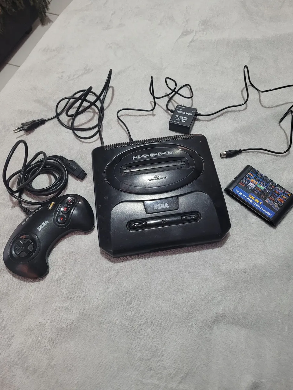 Mega Drive III + Cartucho 196 jogos + Gamepad Original