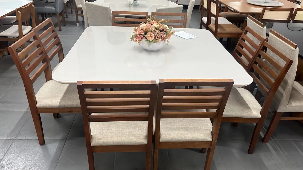 Mesa de jantar super resistente de madeira - Foto 2
