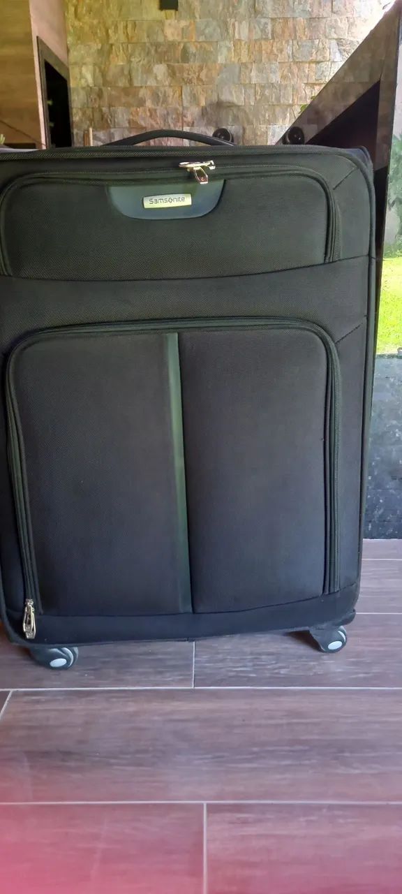 Mala de viagem média usada com rodinhas 150,00 ótimo preço.  - Foto 2
