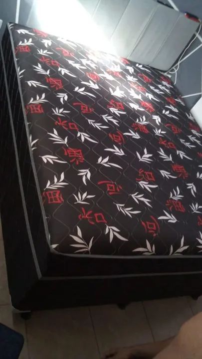 Cama Box casal 200$