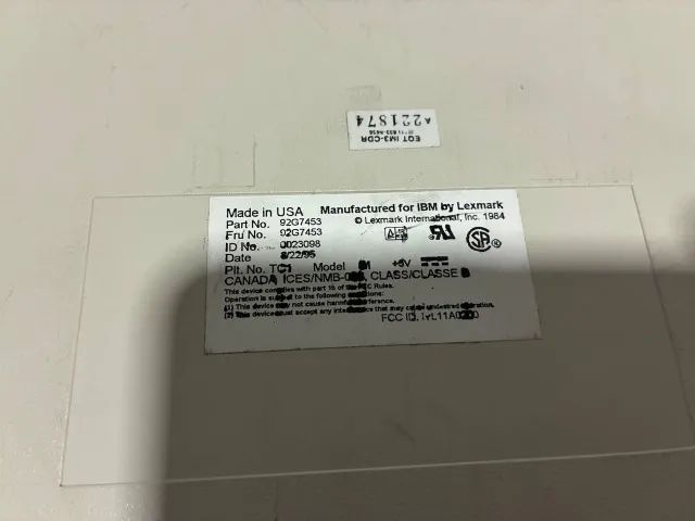 Teclado IBM Modelo M - Buckling Spring - EN-US - PS/264341175522946121