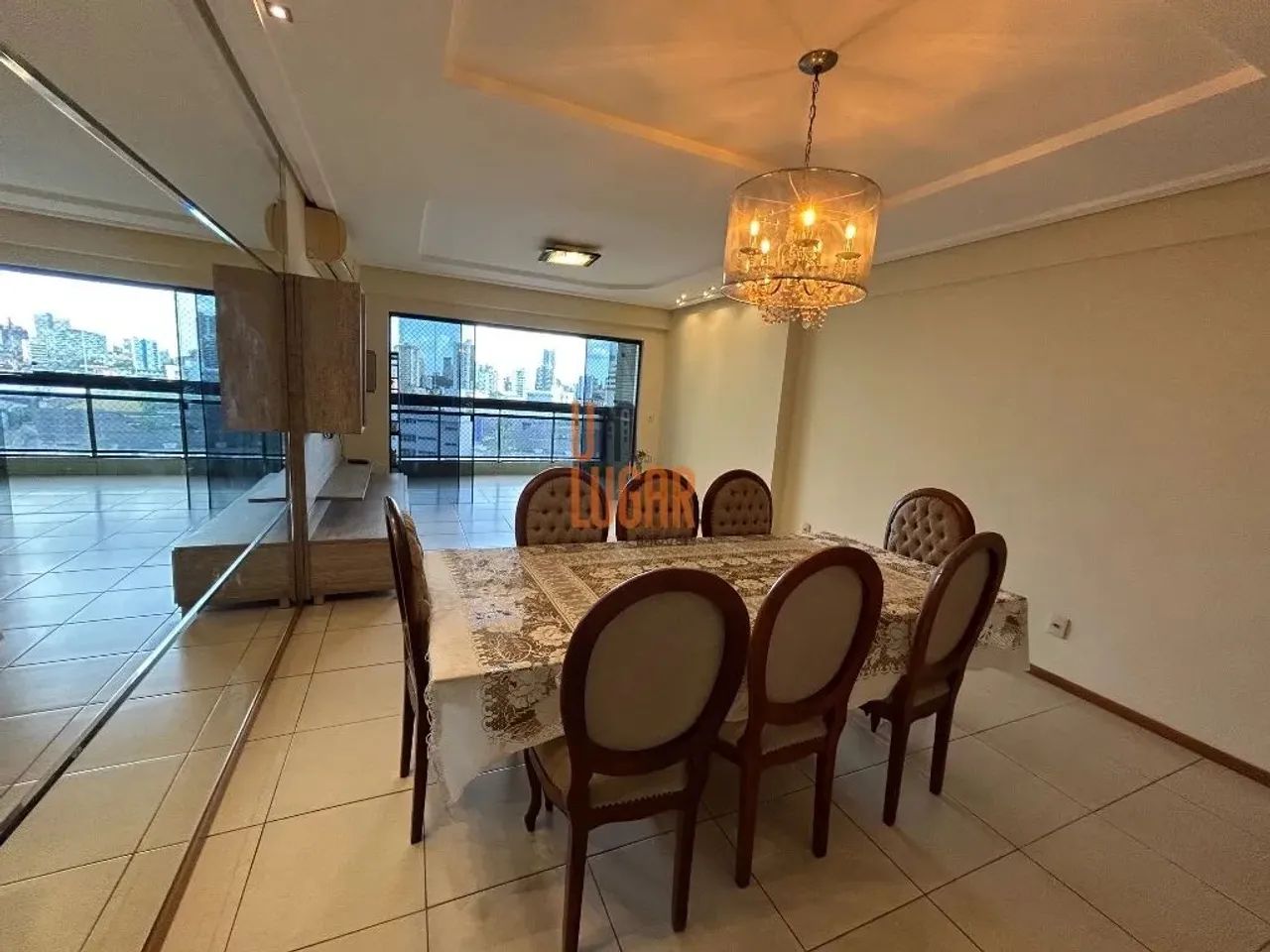 Um Lugar Imóveis Vende / Aluga Apartamento com 3 Suítes no Edifício Village Moon, Umarizal