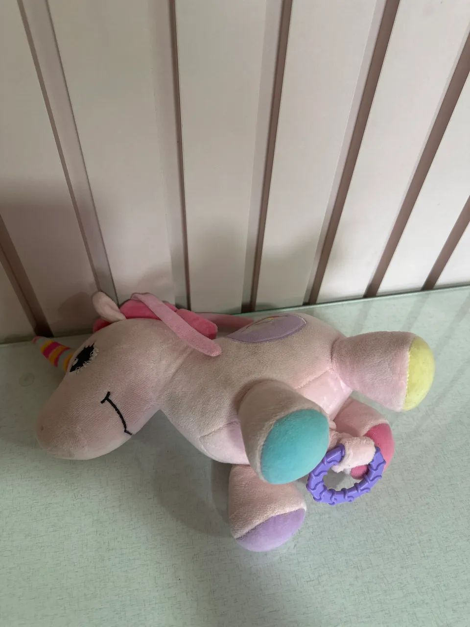 Unicórnio musical e sensorial para bebê - Foto 3