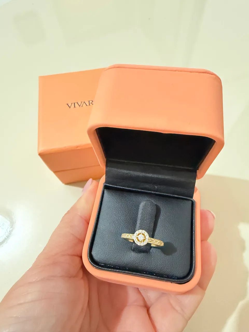 Anel Vivara Ouro com diamantes
