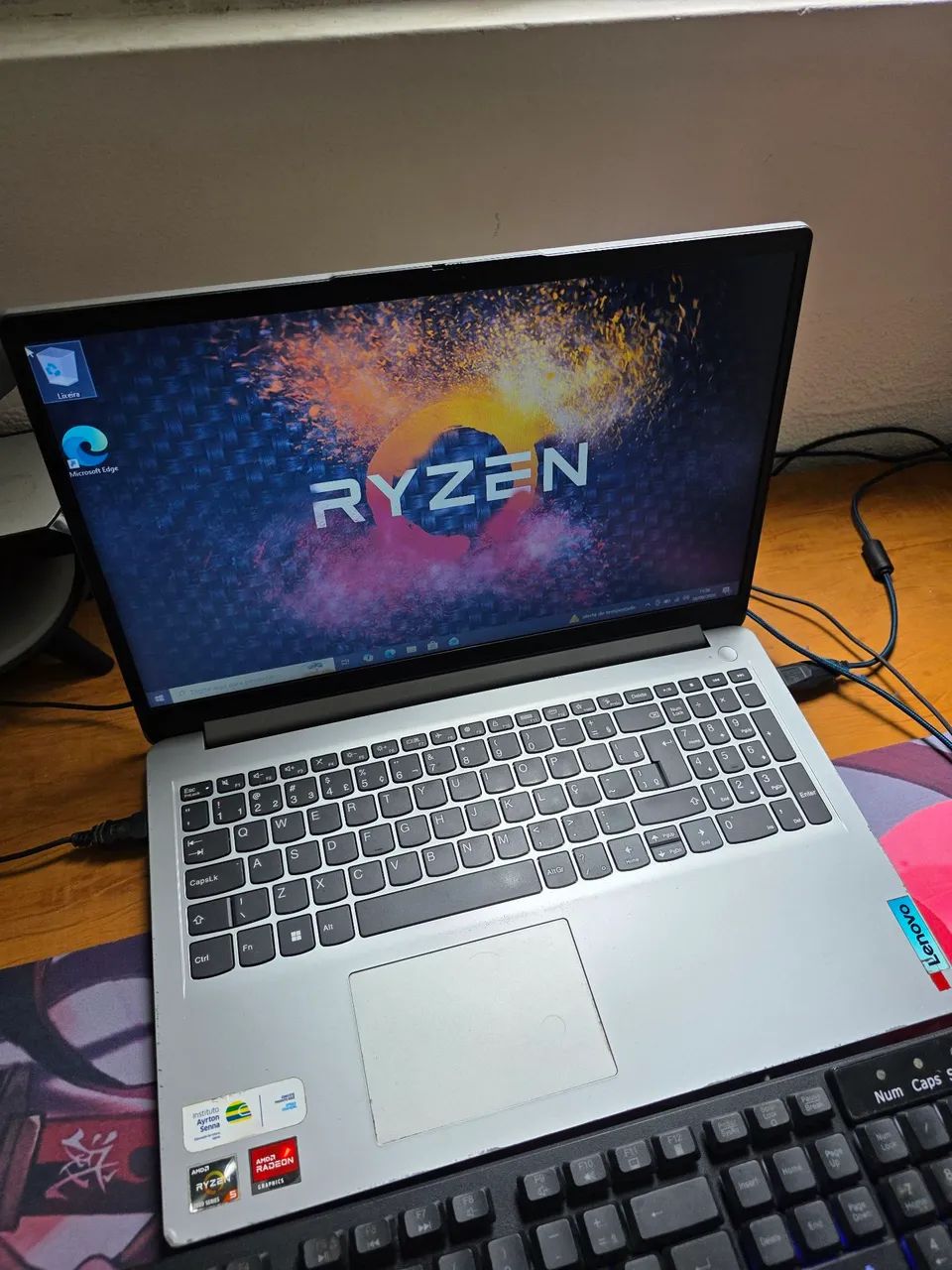 Notebook Gamer Ryzen 5 com teclado e mouse - Foto 3