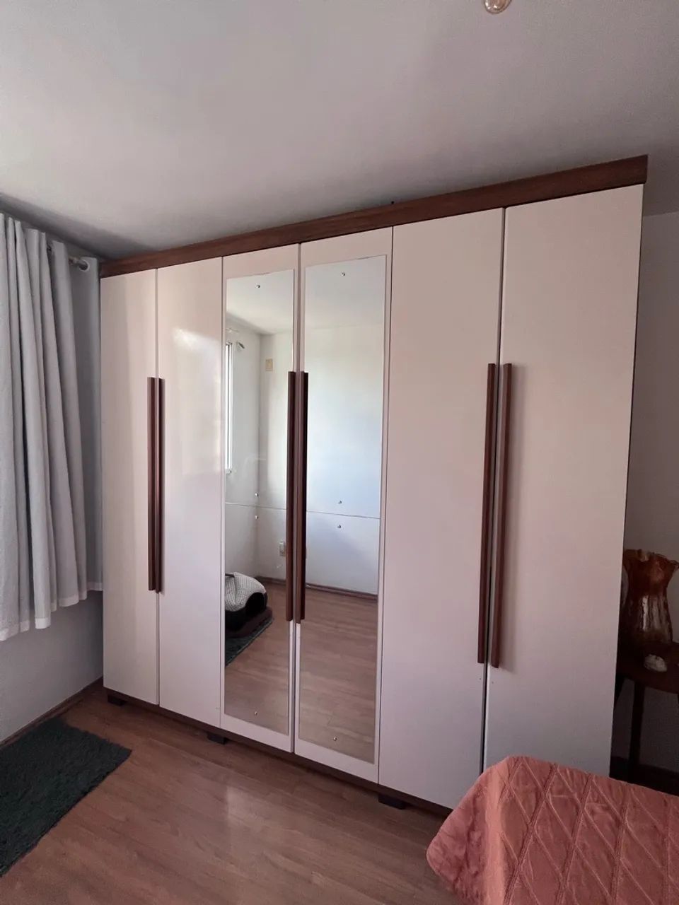 Guarda roupa/ roupeiro casal 6 portas com espelho 