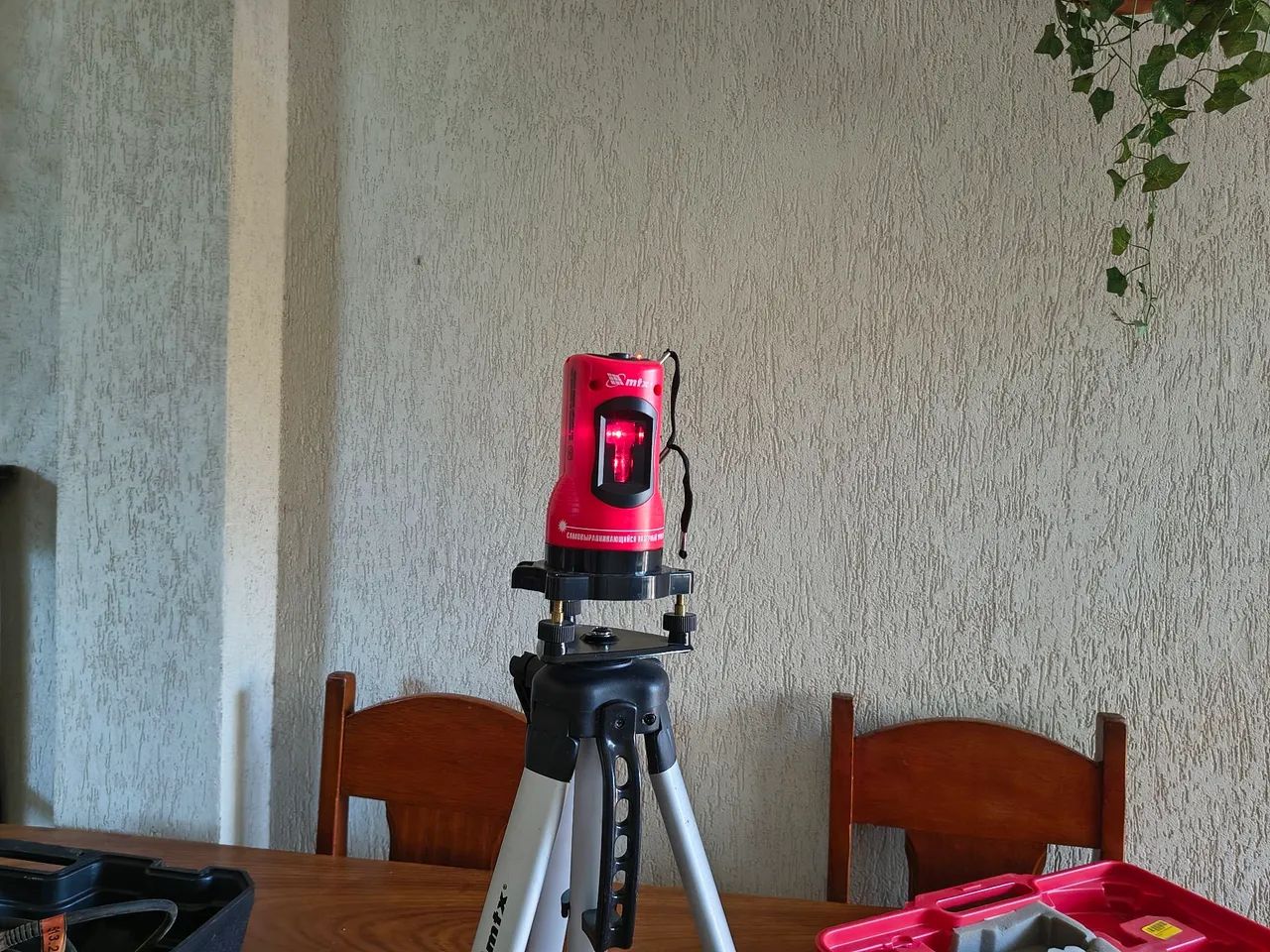 Nível laser e esquadro - Foto 3