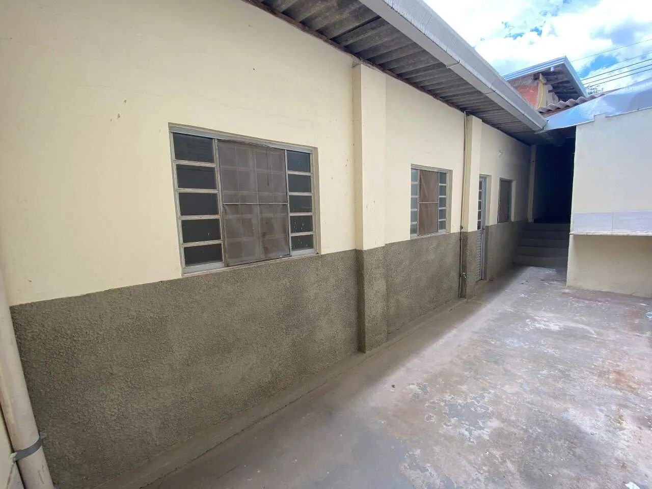 CASA 02 QUARTOS C/GARAGEM ESPLANADA
