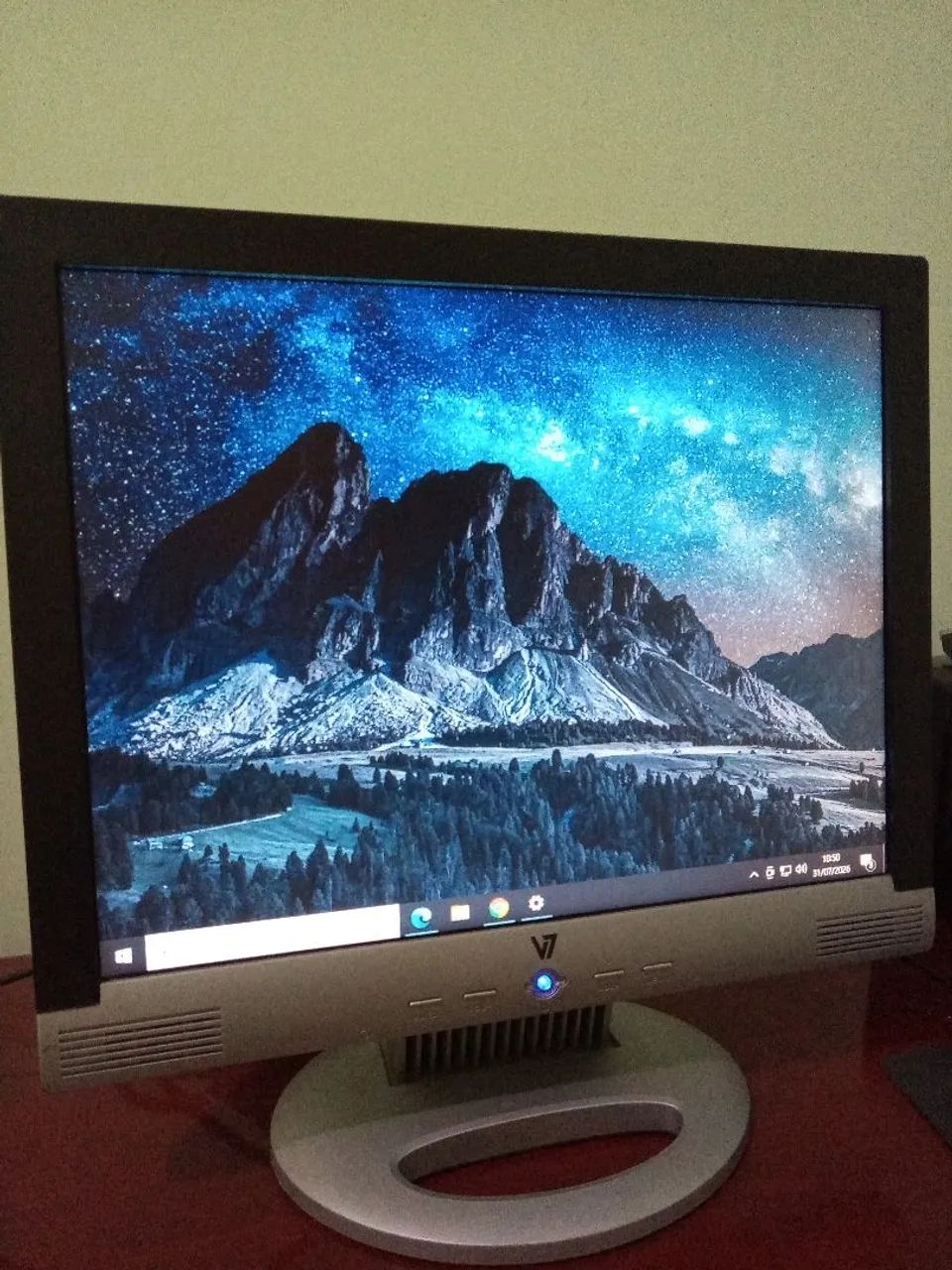Monitor V7 15" Semi-Novo Completo (Com Cabos) - Perfeito Estado - Foto 2