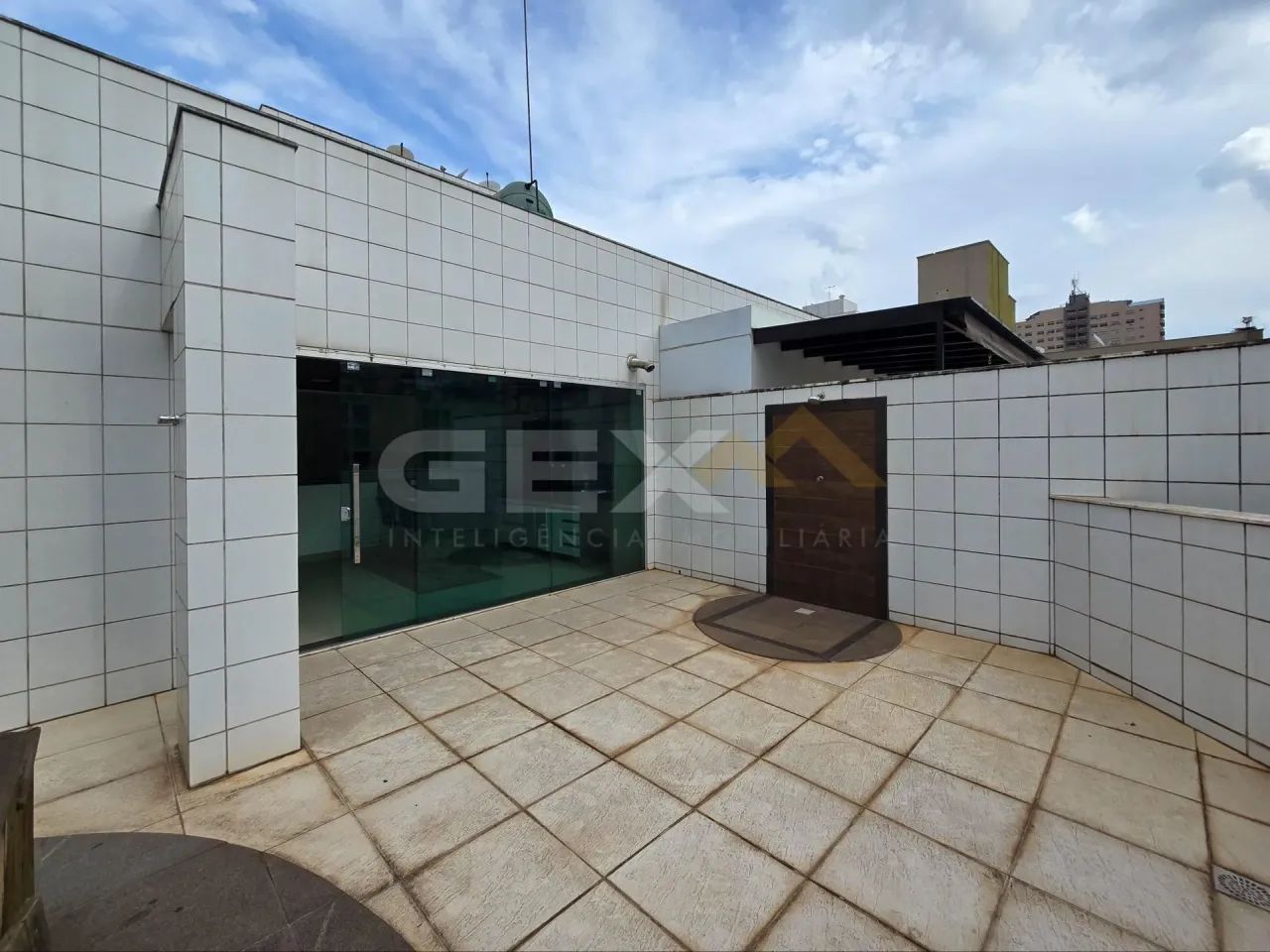 Cobertura com 4 quartos, espaço gourmet completo e 3 vagas no bairro Sidil. - Foto 3