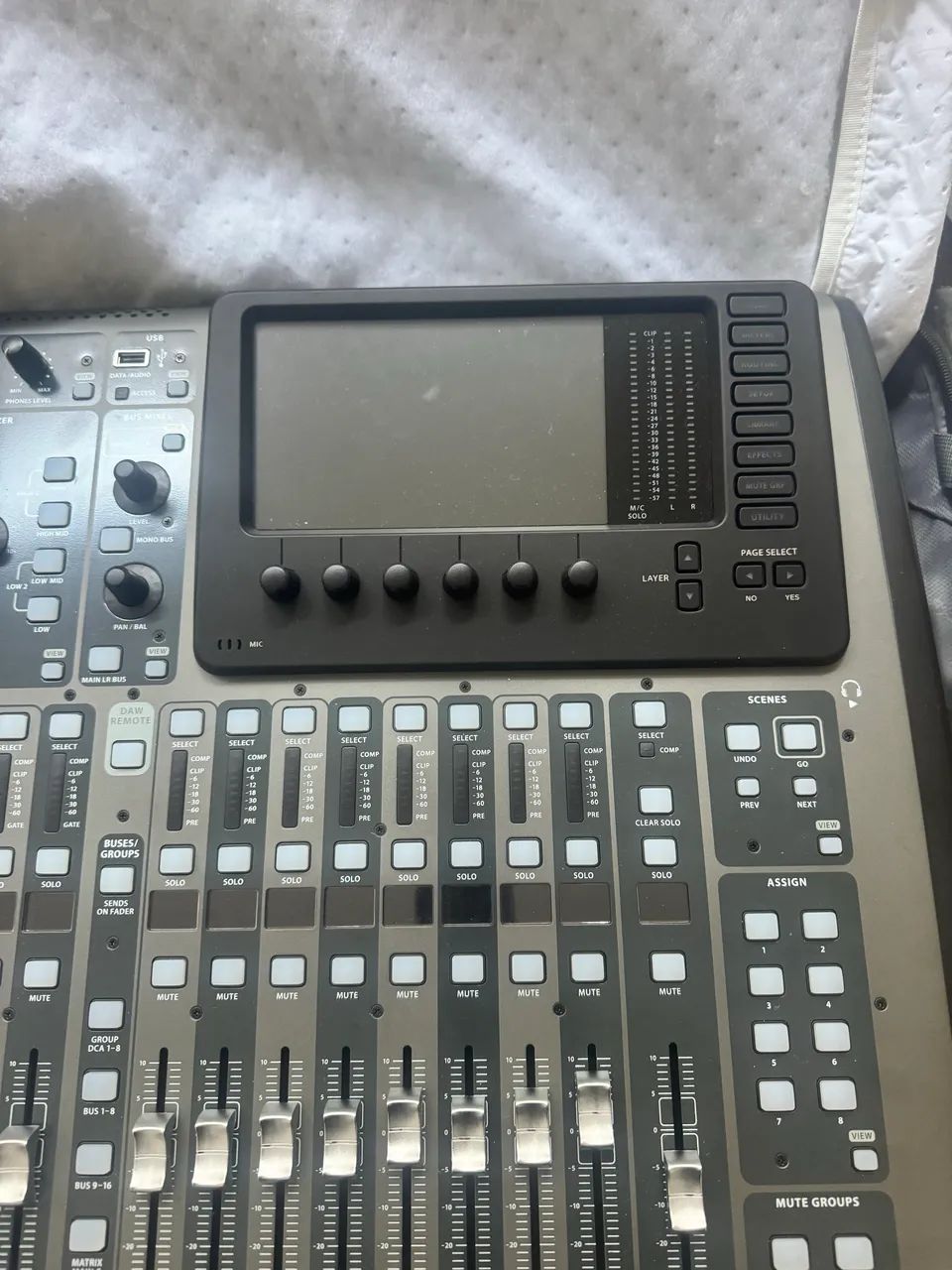 Mesa de son behringer X 32 - Foto 2