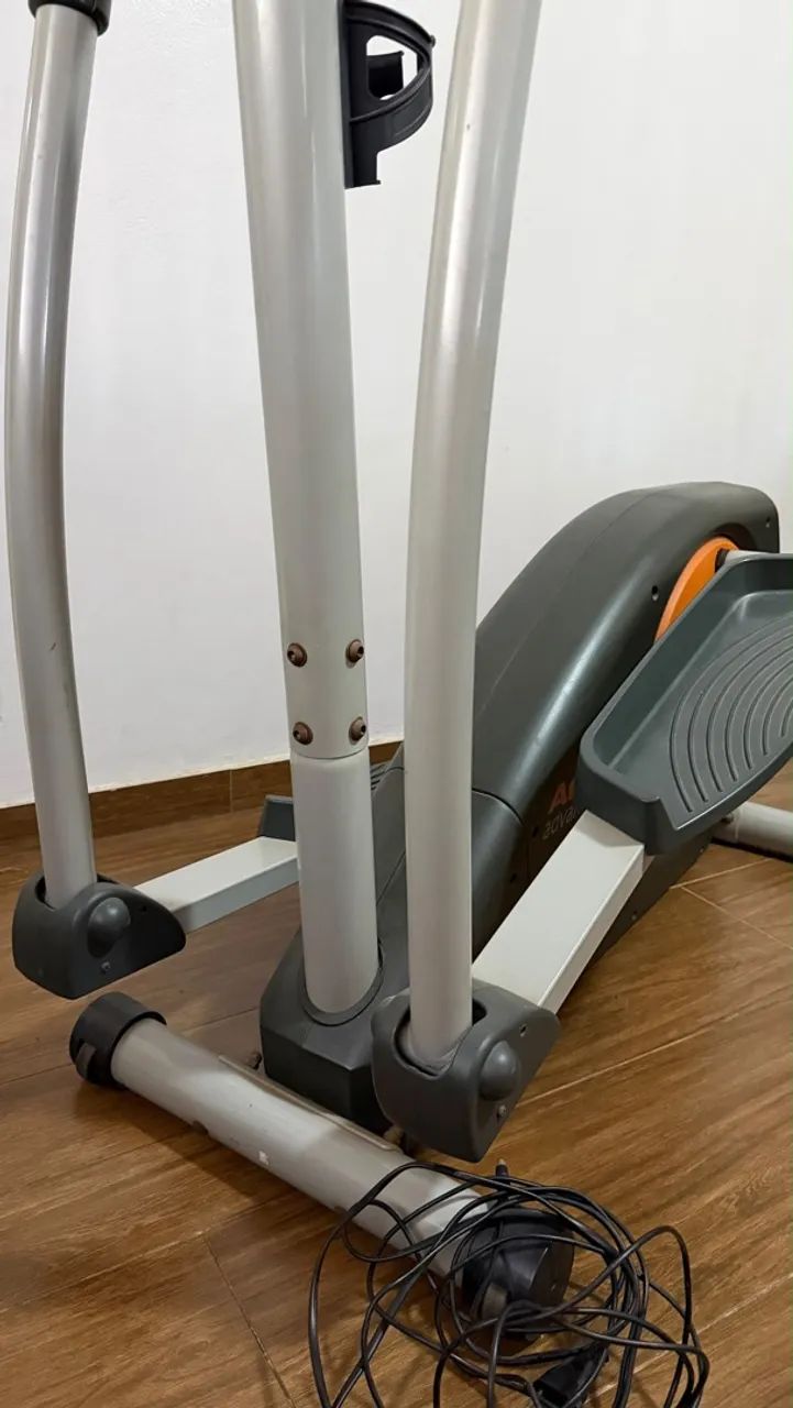 Elíptico Athletic em ótimo estado - Foto 5