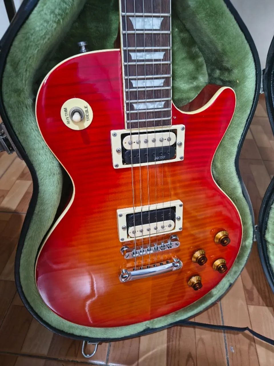 Epiphone Les Paul Standard 2011 Sunburst - Impecável, Revisada em Luthier + Case - Foto 2