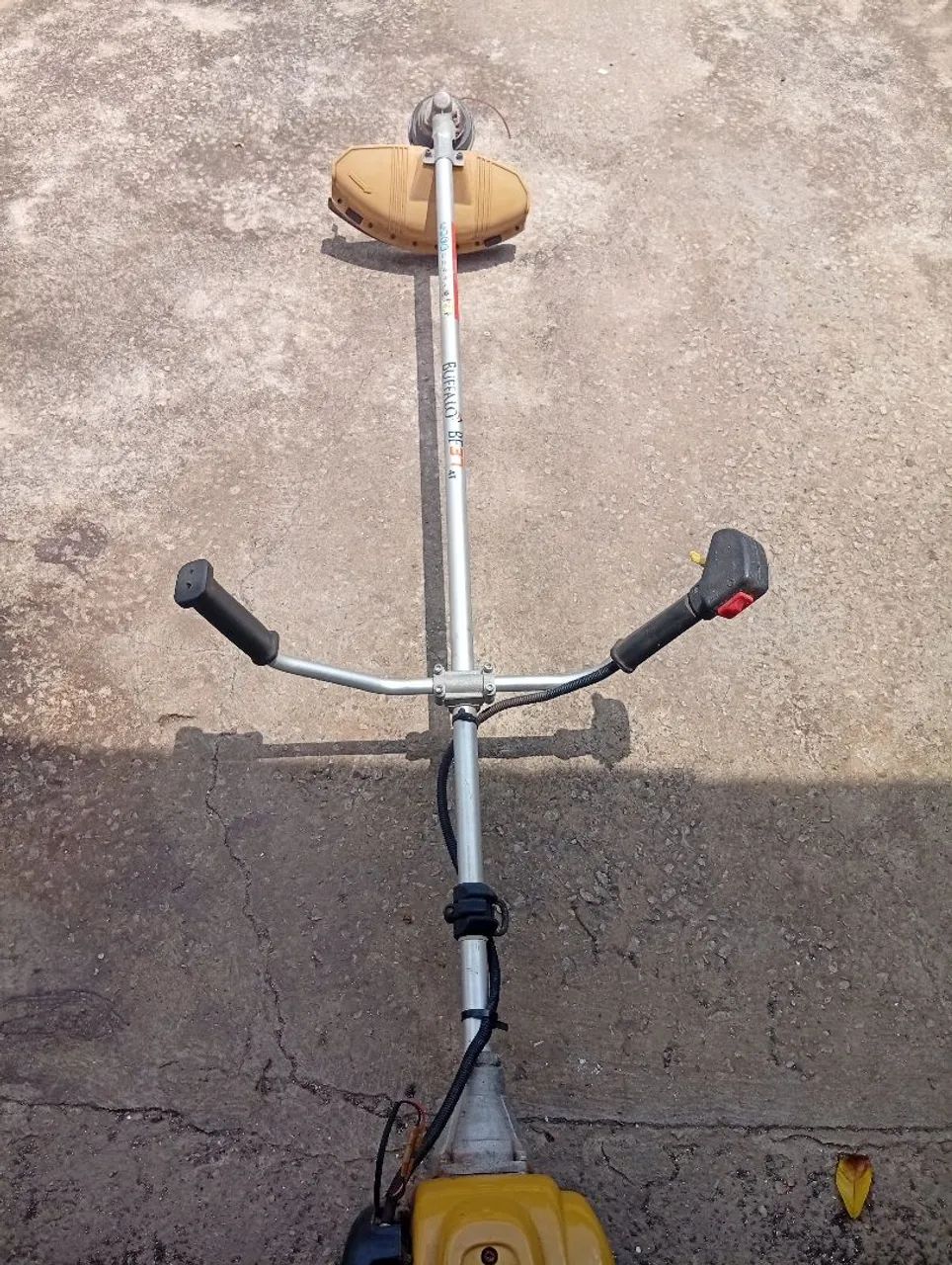 Roçadeira Búfalo 1,4cv - Foto 2