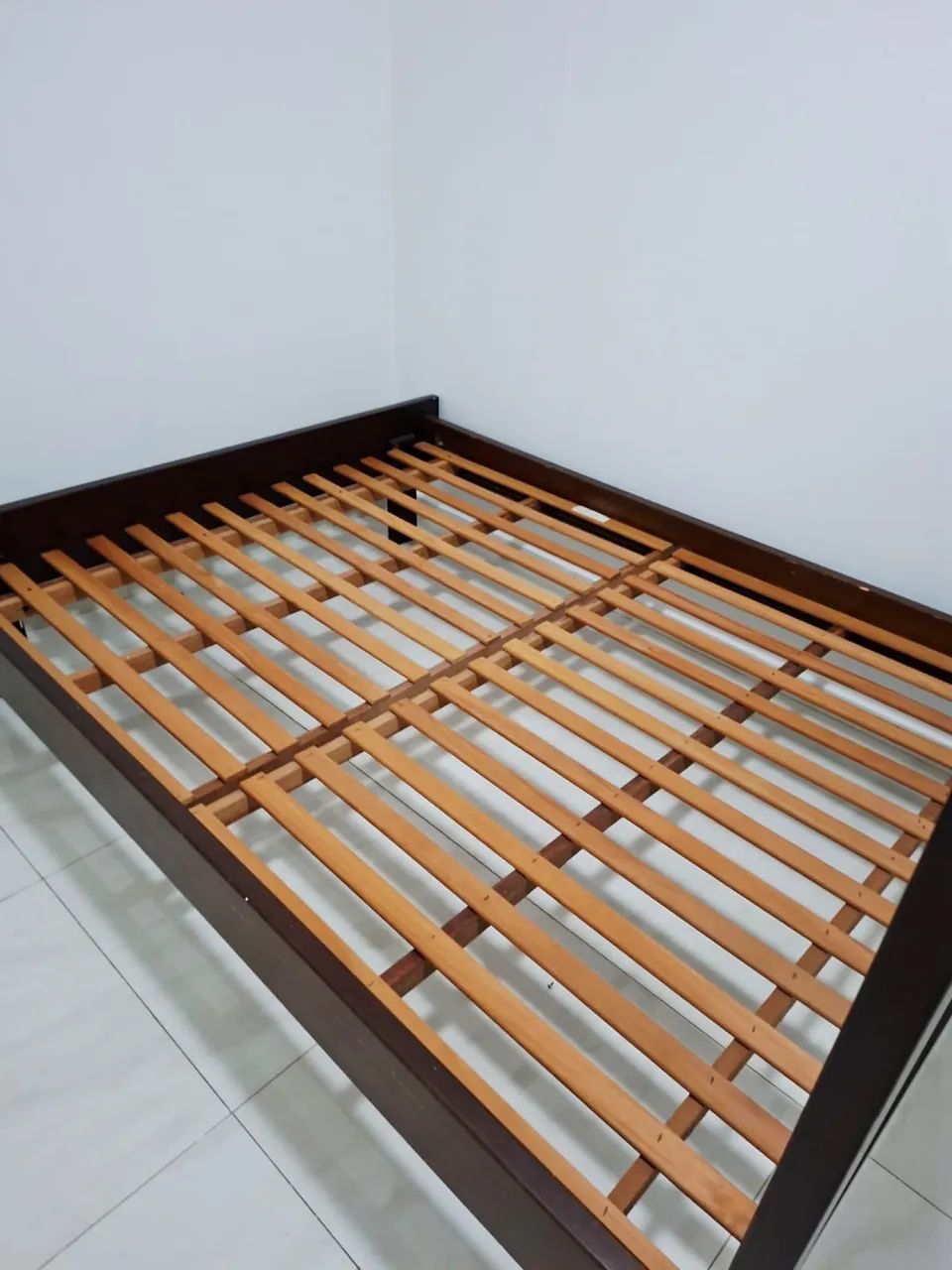 Cama de madeira maciça  - Foto 3