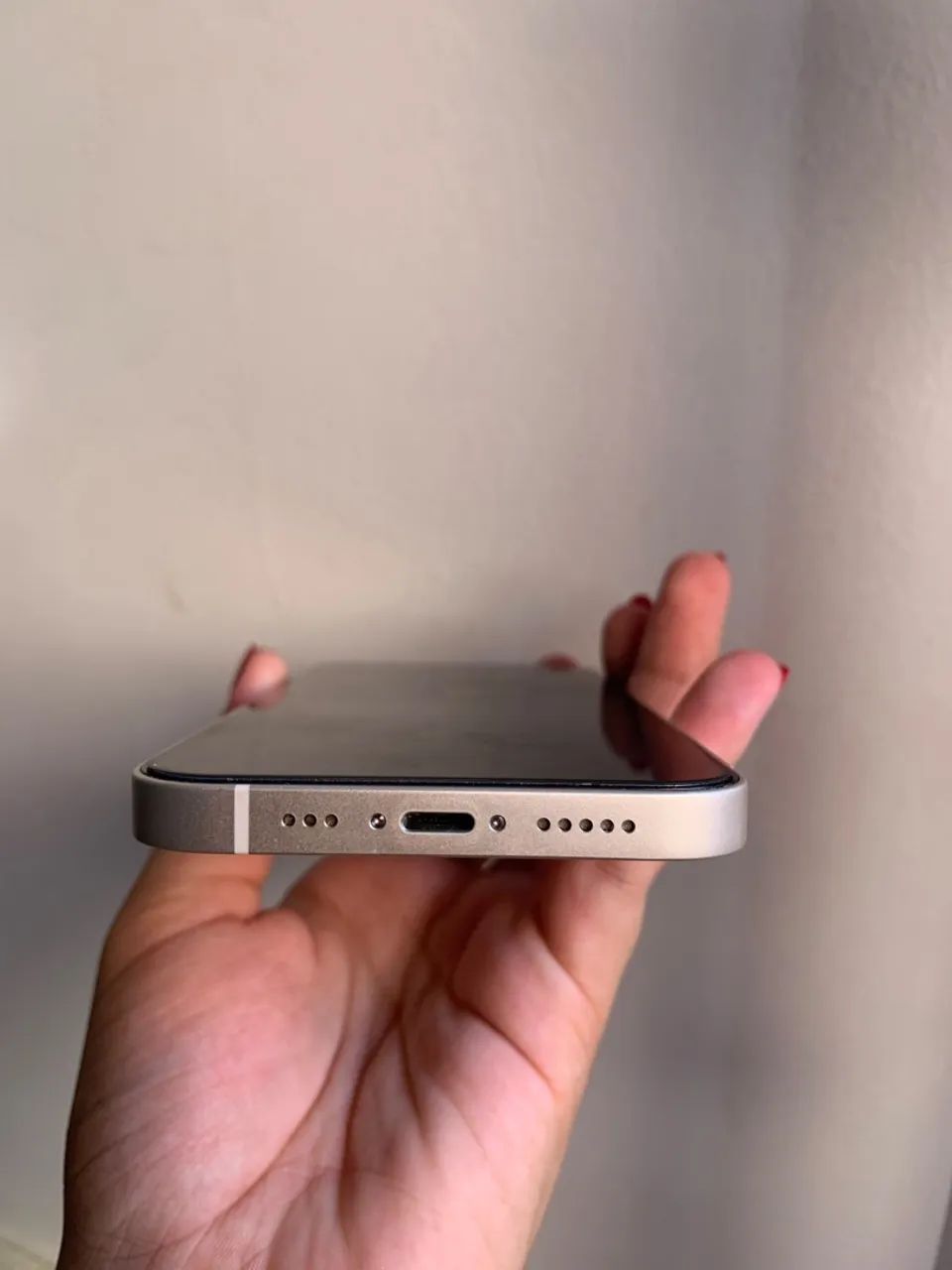 iPhone 13, em perfeito estado de conservação. Cel é 128 Gigas. Tel *35 - Foto 4