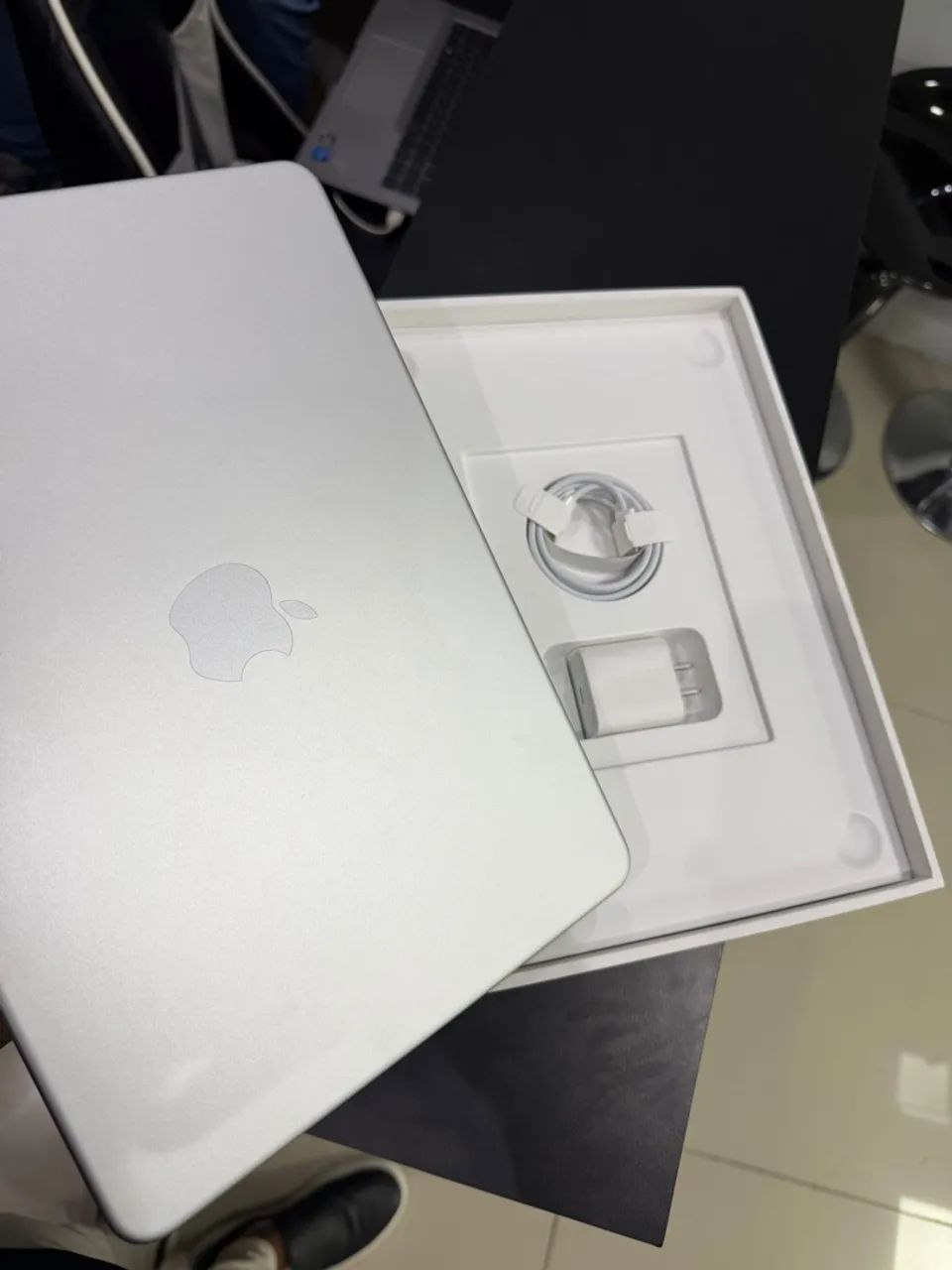 MacBook Neo Silver 512GB 8GB RAM Apple 5 Ciclos Garantia