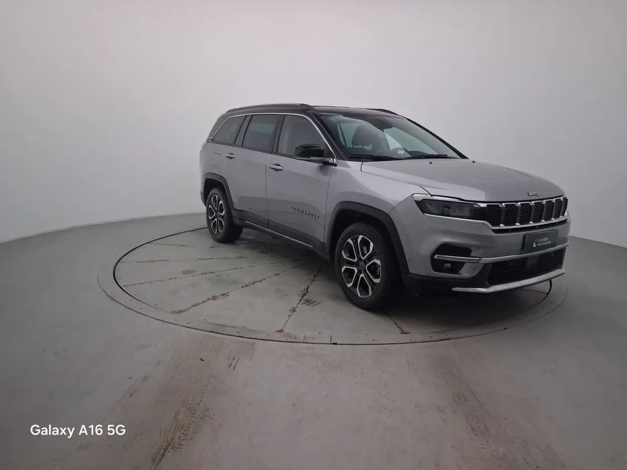 Jeep Commander Limited T270 1.3 TB Flex Aut., foto 7 de 18