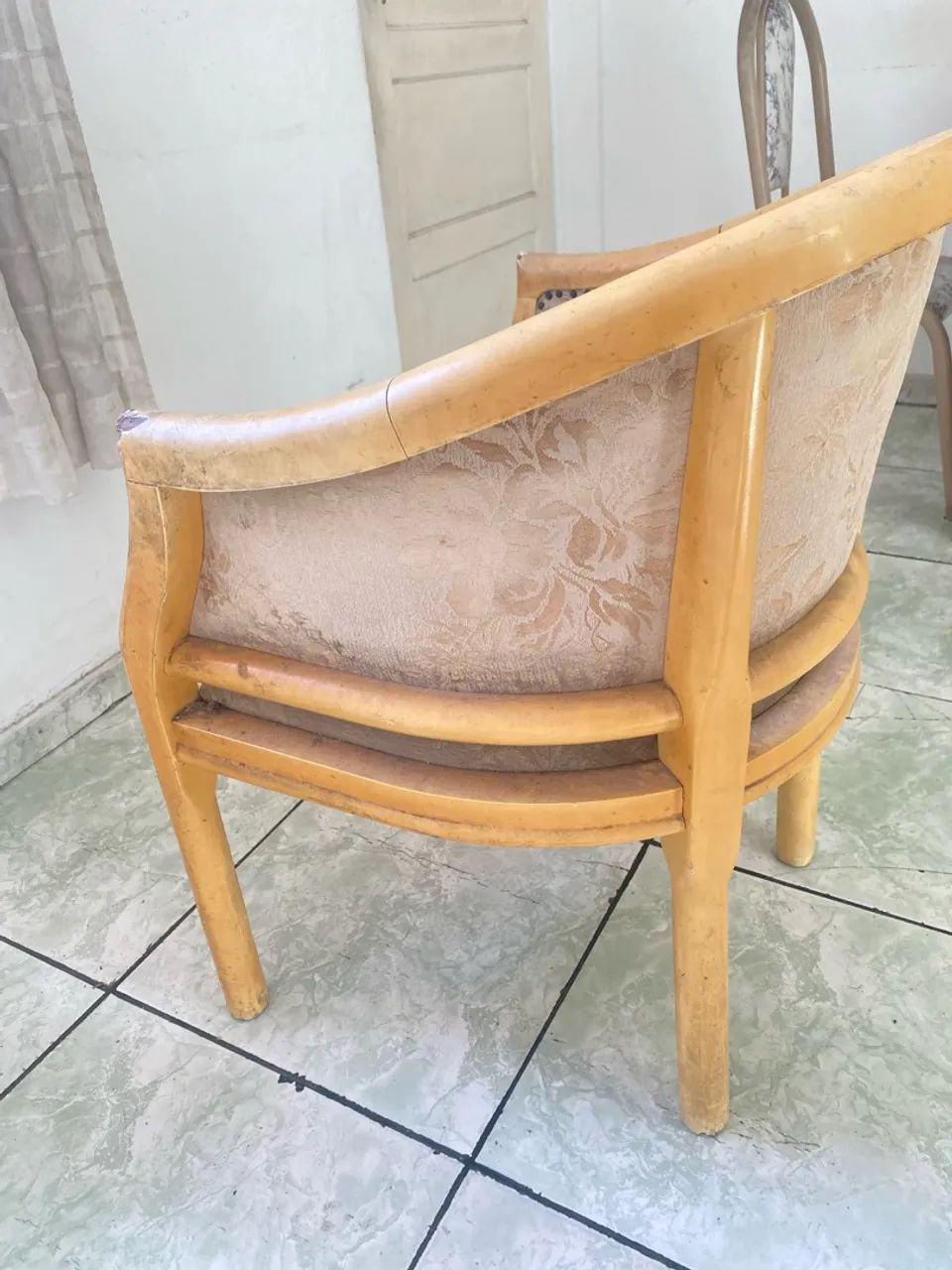 DOAÇÃO - Poltrona de madeira para restauração - Foto 5