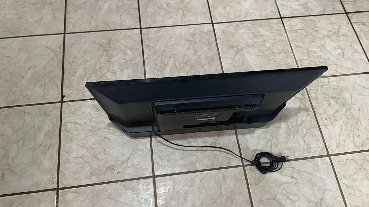  TV Semp Toshiba 32 polegadas PARA RETIRADA DE PEÇAS 