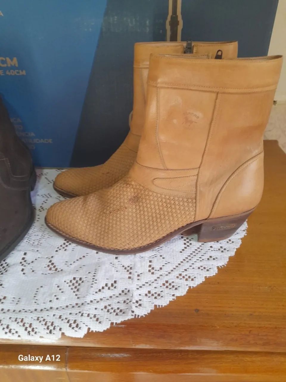 Bota de couro legítimo 