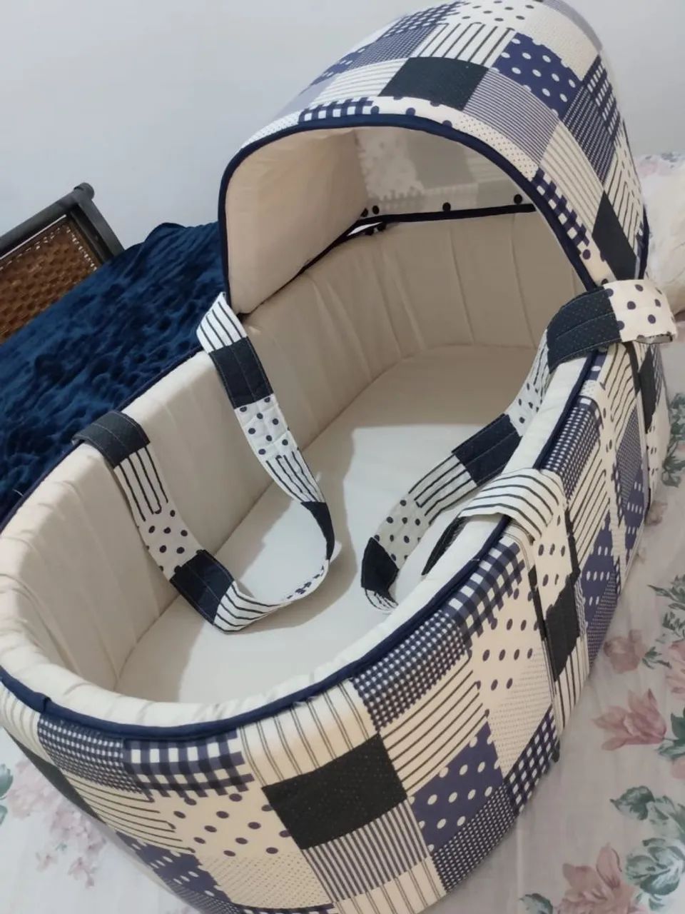 Lindo berço Moisés compacto para bebê