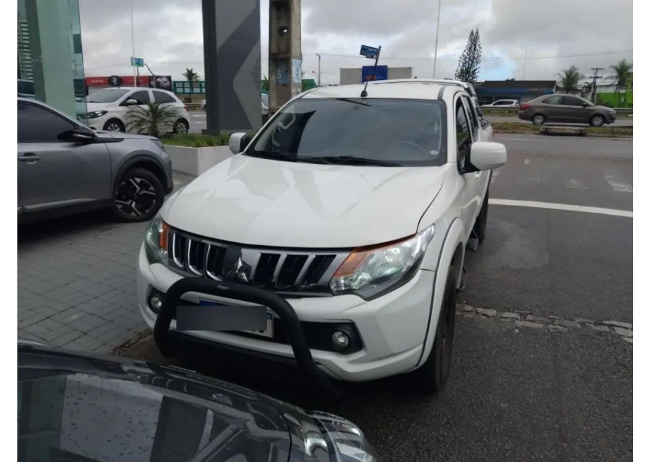 Mitsubishi L200 2023