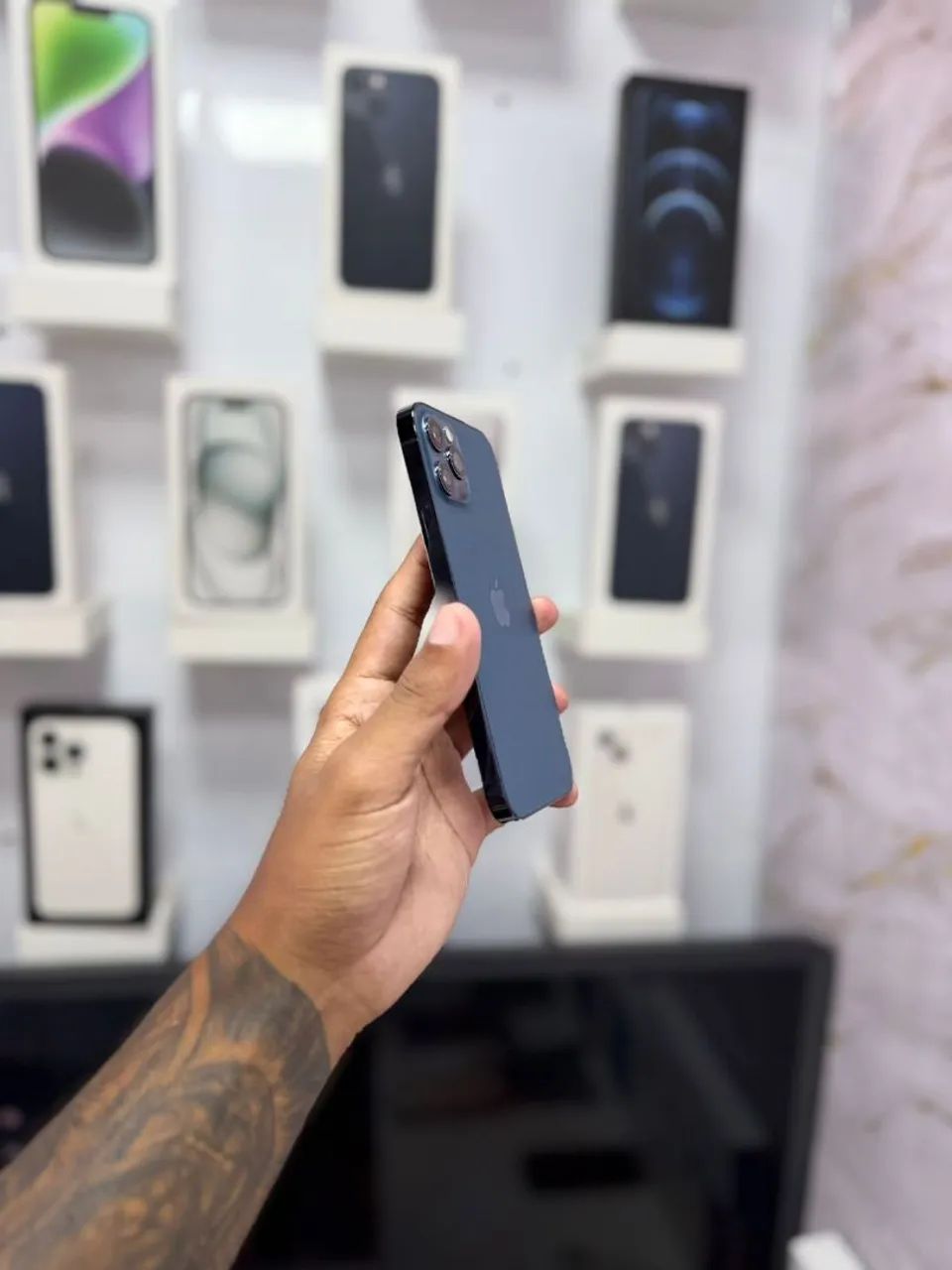 IPHONE 12 PRO 128GB<br>R$ 2.099,00 - Foto 2