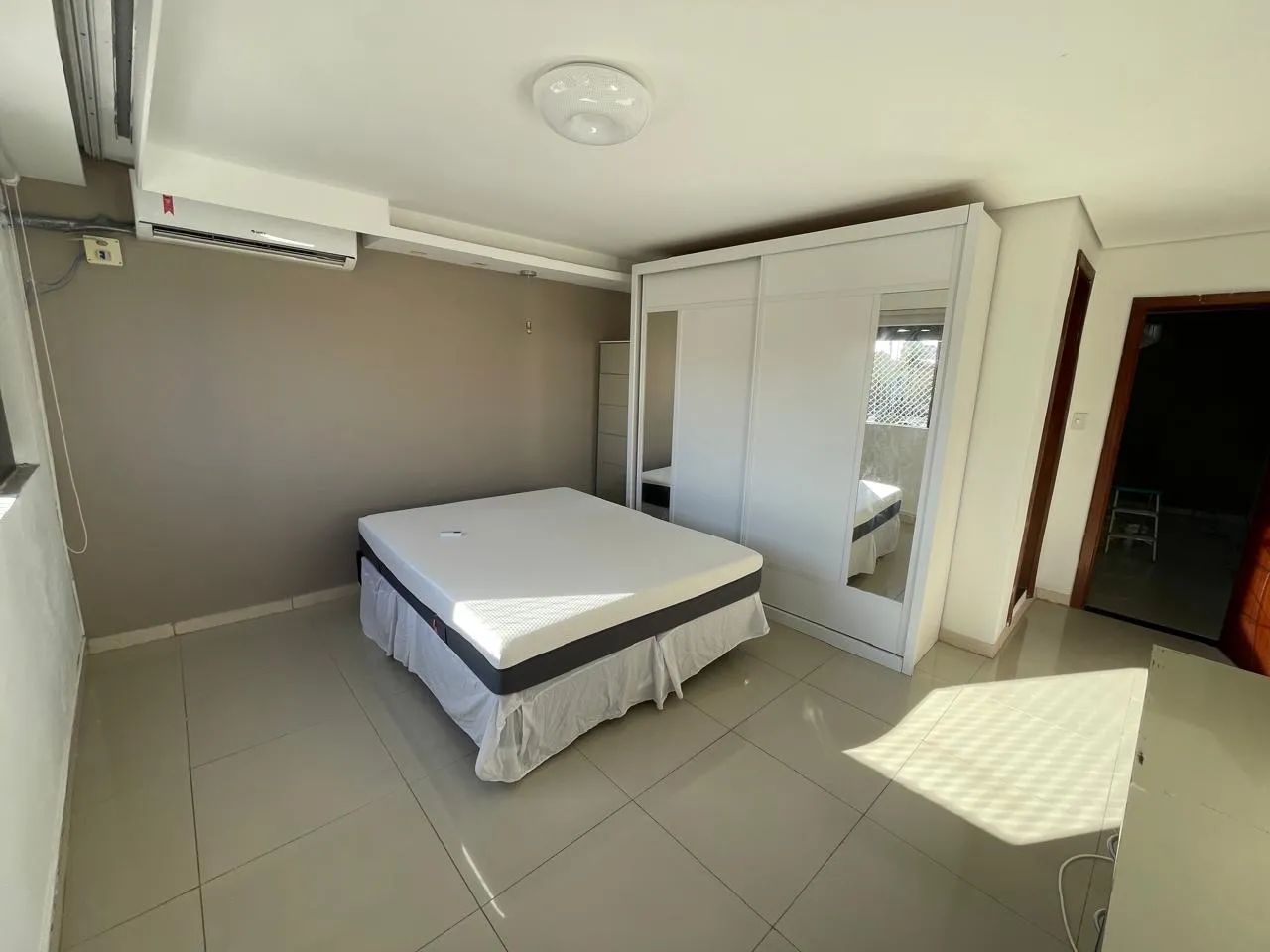 Apartamento mobiliado com garagem na melhor rua da Mouraria - Foto 7